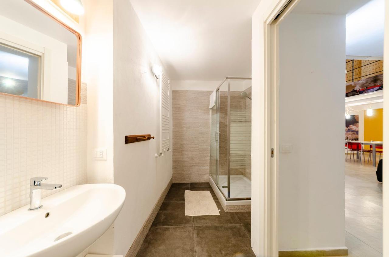 Joivy Vibrant Open-Plan Apt For 6 In Historic Centre Génova Exterior foto